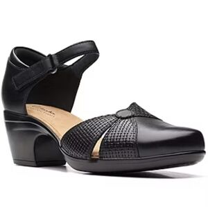 Clarks Emily Rae Womens Round Block Heel Pumps 9
